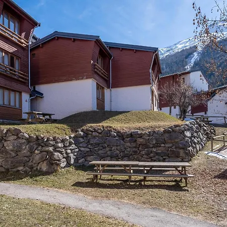 2 4 People Balcony * Lanslevillard